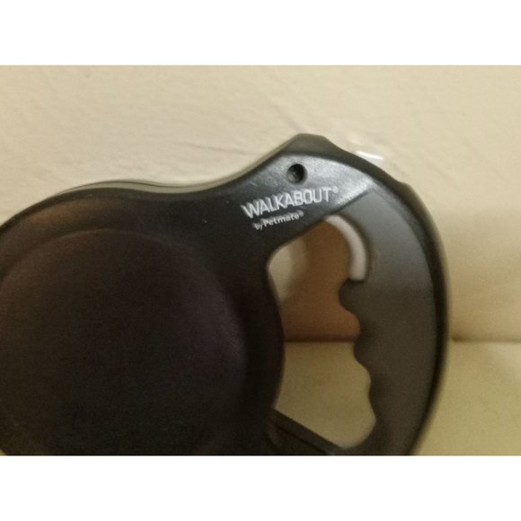 Walkabout Retractable Dog Leash - Picture 3 of 3